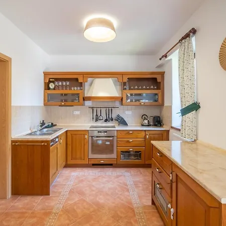 Kadlecova Apartment *